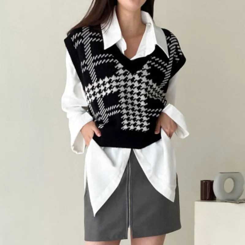 V Neck Loose Hounds Vest Sleeveless Women Casual Autumn Winter Knit Sweater Oversized Fashion Pullover Khaki